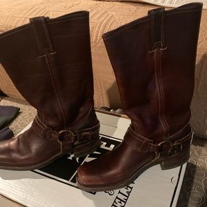 Frye womens belted 12R boots